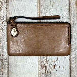 Hobo Sable Leather Wristlet Wallet